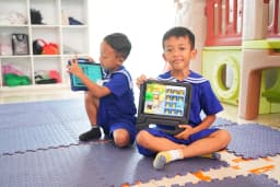 Pupils building something together in class
